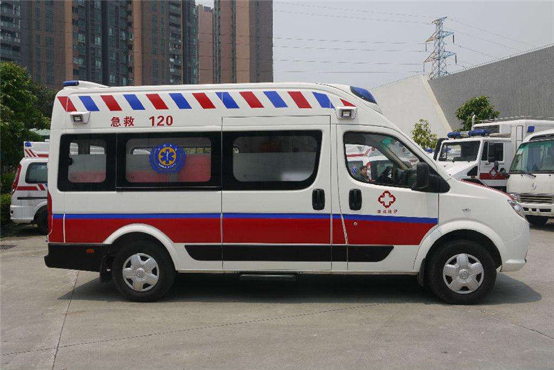 廣州救護(hù)車(chē)出租選擇應(yīng)該注意什么？01